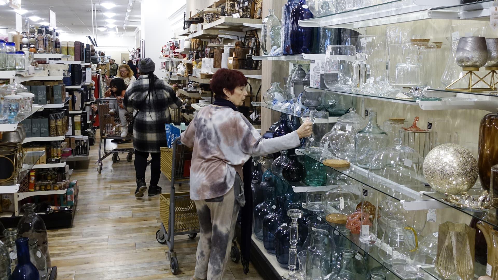 We book profits in a rally rotation game and buy 2 others on the dip