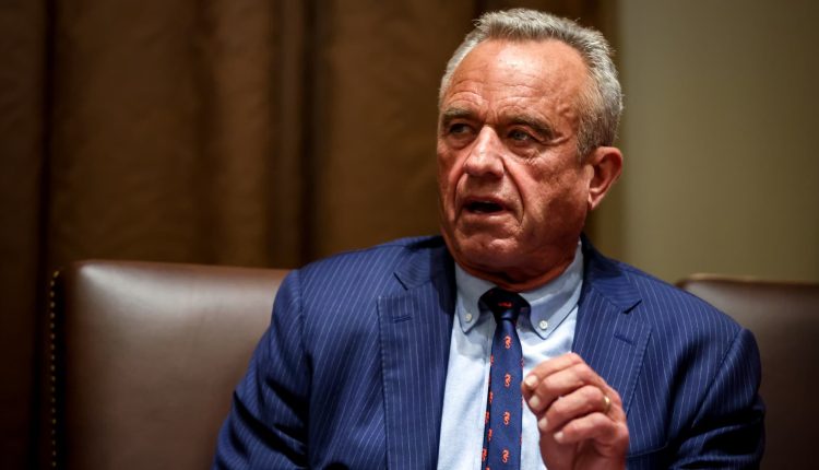 RFK Jr. Plant 10,000 HHS -JOBKURZENTUREN

