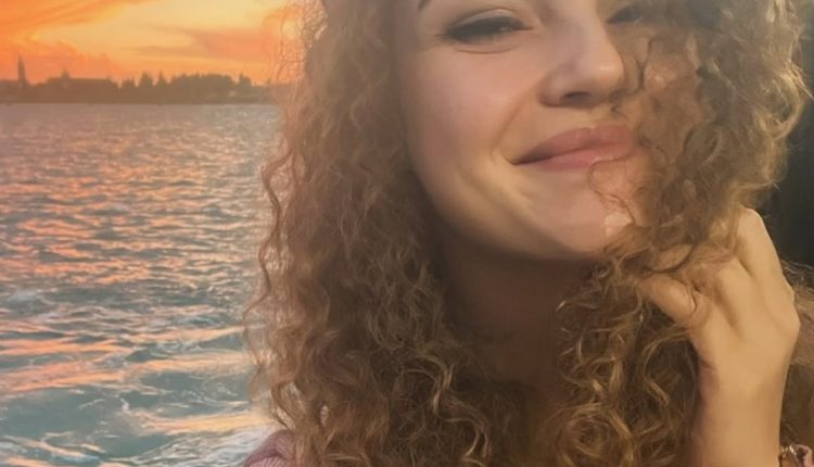 Influencer Maria Eftimova dies 28 while climbing the mountain

