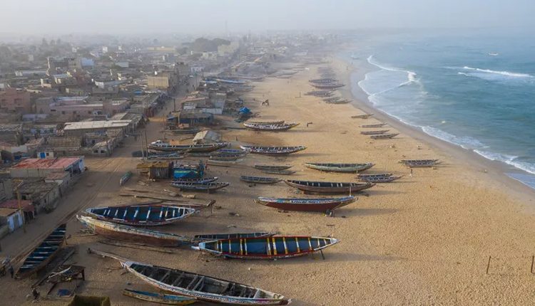 Oil and gas transform poor countries into economic miracles - with it?

