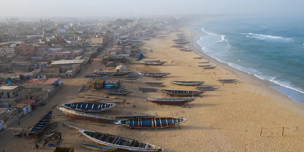 Oil and gas transform poor countries into economic miracles - with it?