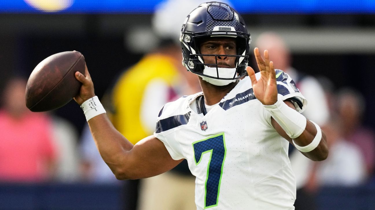 Source - Raiders, QB Geno Smith reached two years, $ 75 million extension