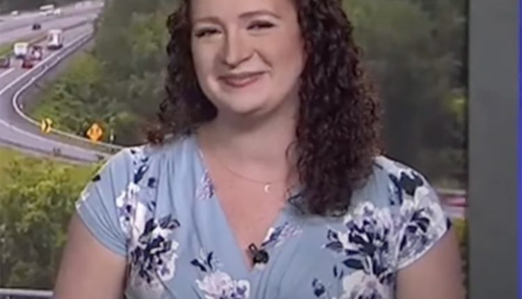 The water interruptions of the pregnant news anchor will continue to be sent at work

