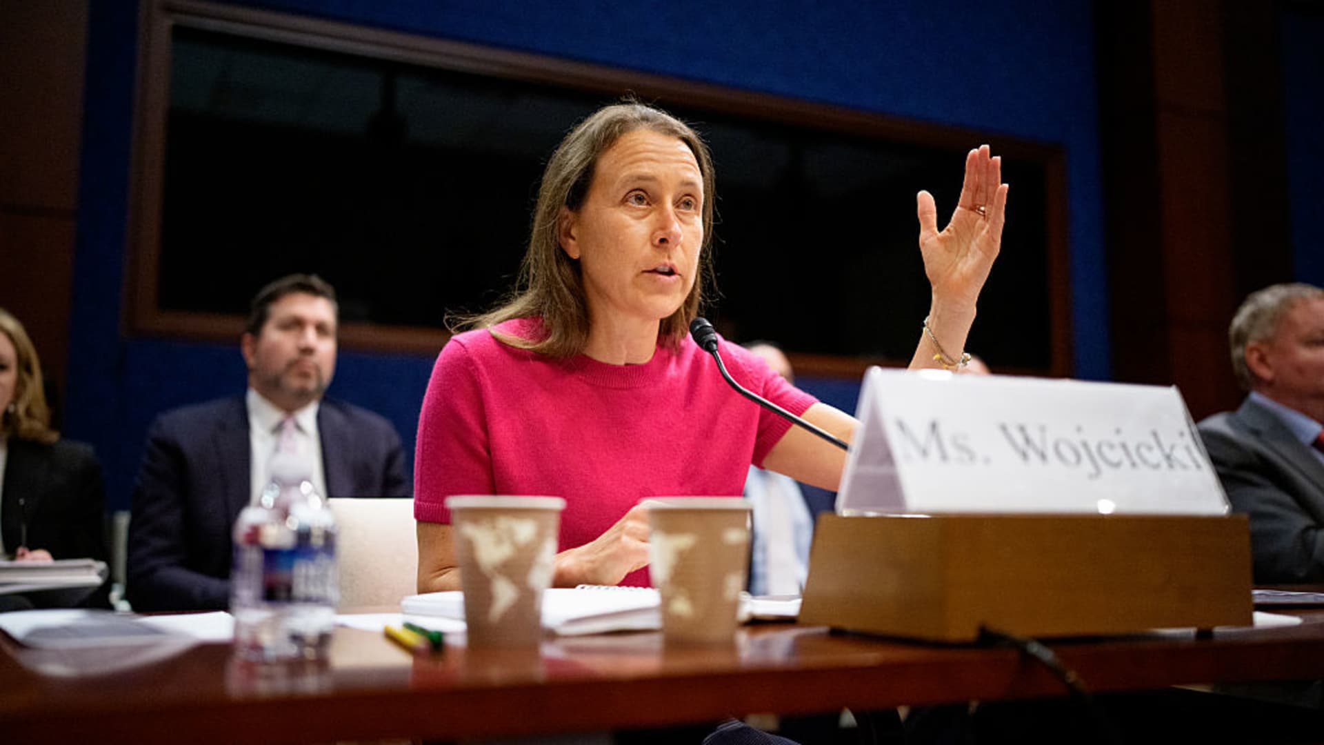 Anne Wojcicki buys 23andme and his data for $ 305 million,