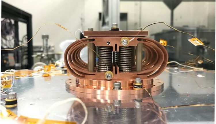 Mechanical heat switch using Cu-Al-Mn shape memory alloy (Credit : Shunsuke Sato, Hirobumi Tobe, Kenichiro Sawada, Chihiro Tokoku, Takao Nakagawa, Eiichi Sato, Yoshikazu Araki, Sheng Xu, Xiao Xu, Toshihiro Omori, Ryosuke Kainuma)