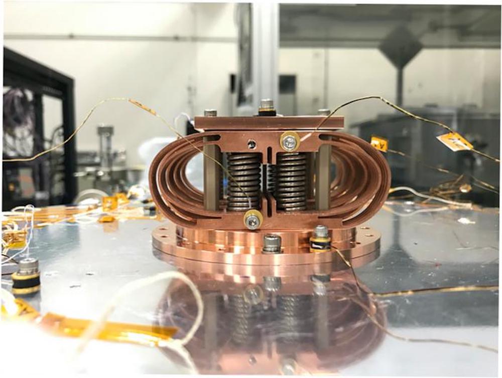 Mechanical heat switch using Cu-Al-Mn shape memory alloy (Credit : Shunsuke Sato, Hirobumi Tobe, Kenichiro Sawada, Chihiro Tokoku, Takao Nakagawa, Eiichi Sato, Yoshikazu Araki, Sheng Xu, Xiao Xu, Toshihiro Omori, Ryosuke Kainuma)
