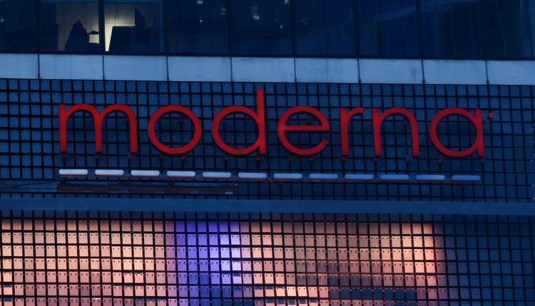 Moderna (mrna) Q2 2025 income

