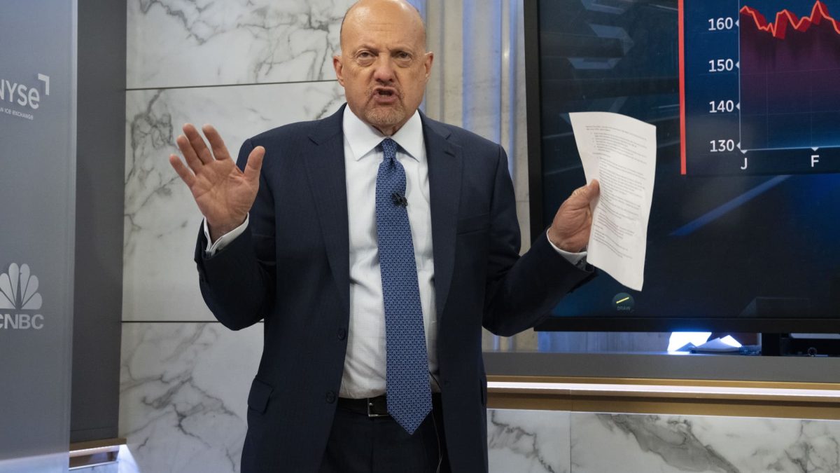 Here's Jim Cramer's advice for navigating the markets during the Iran conflict